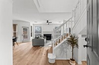 Building Photo - 7 S Avonlea Cir