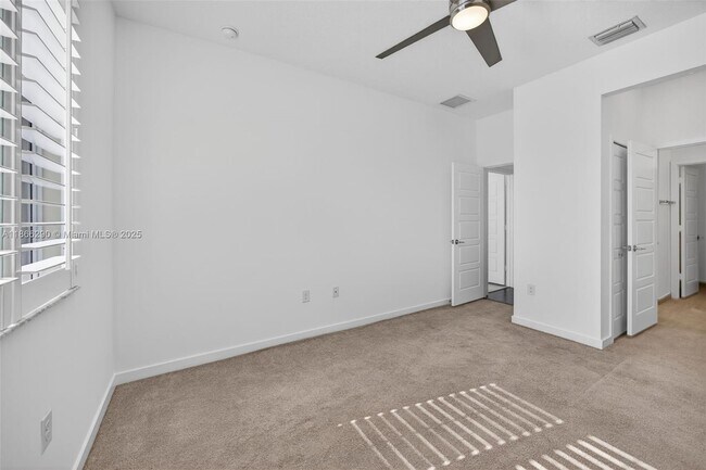 Building Photo - 17606 SW 149th Pl