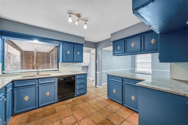 Building Photo - 4618 Bayberry Ln