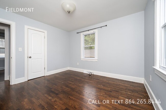 Building Photo - Charming 3-Bedroom Rental in Nicholtown Ne...