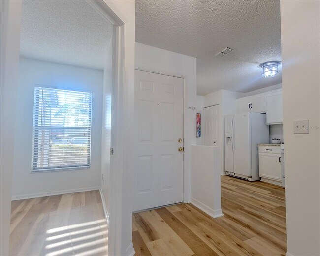 Building Photo - 1807 Garden Lake Dr