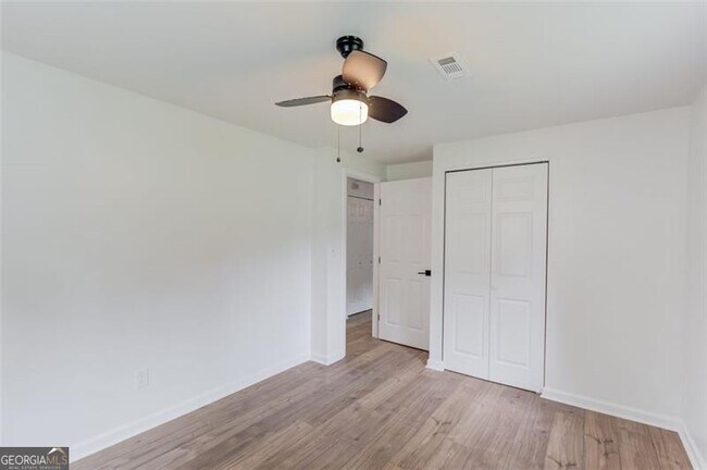 Building Photo - 5266 Long Green Ln