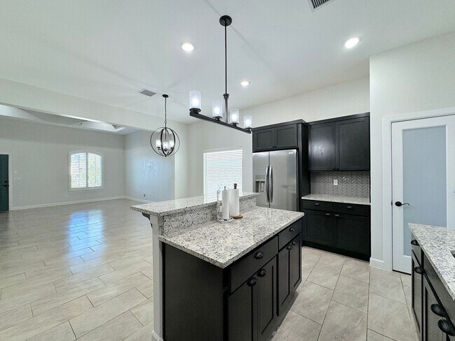 Building Photo - East El Paso 4 bed Refrig A/C with Gorgeous Backyard!