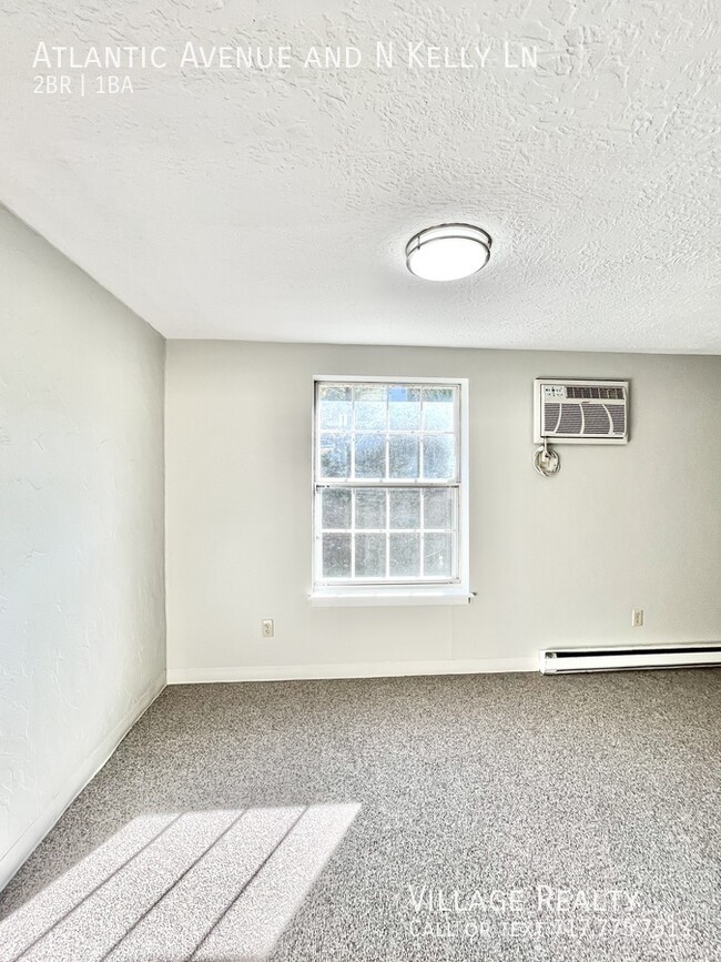 Building Photo - Newly-remodeled! Affordable 2-bed in Red L...