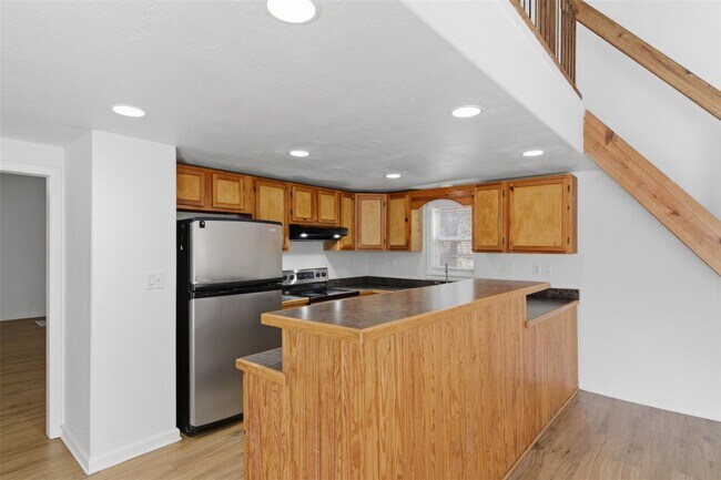 Building Photo - 105 Lazy Ike Ln