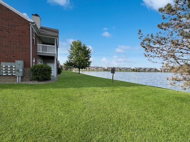 Building Photo - Grand Lakeside Escape: Spacious 3-Bedroom Retreat in Lakeshore Community