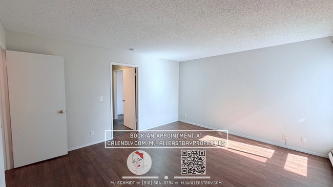 Building Photo - Sunny, west facing, Large 1 bedroom with tons of storage, includes water/garbage/amenities/parking!