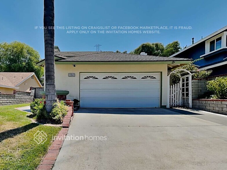 Primary Photo - 22842 White Pine Pl
