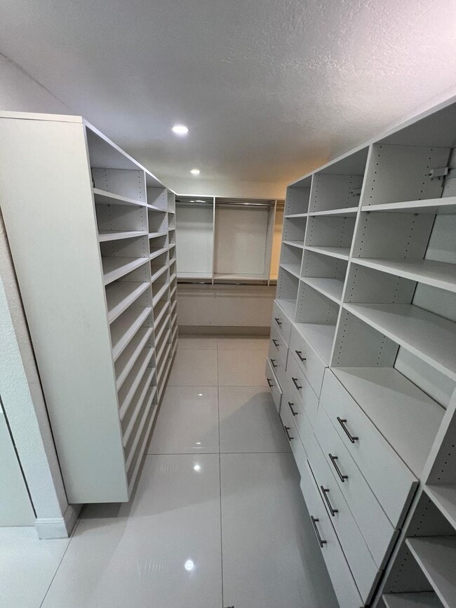 Building Photo - Beautiful 3 Bedroom Home in West Lauderhill