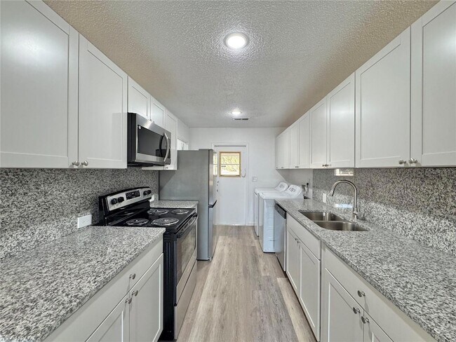 Building Photo - 383 Winter Ridge Blvd