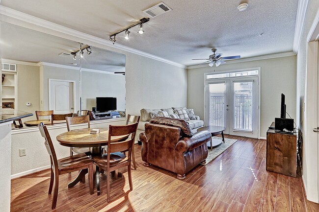 Building Photo - 1711 Old Spanish Trl