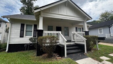 Building Photo - 2 bed 2 bath in Atlanta!