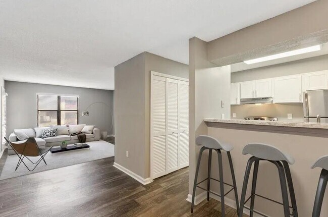 Building Photo - 3500 Windcliff Dr SE