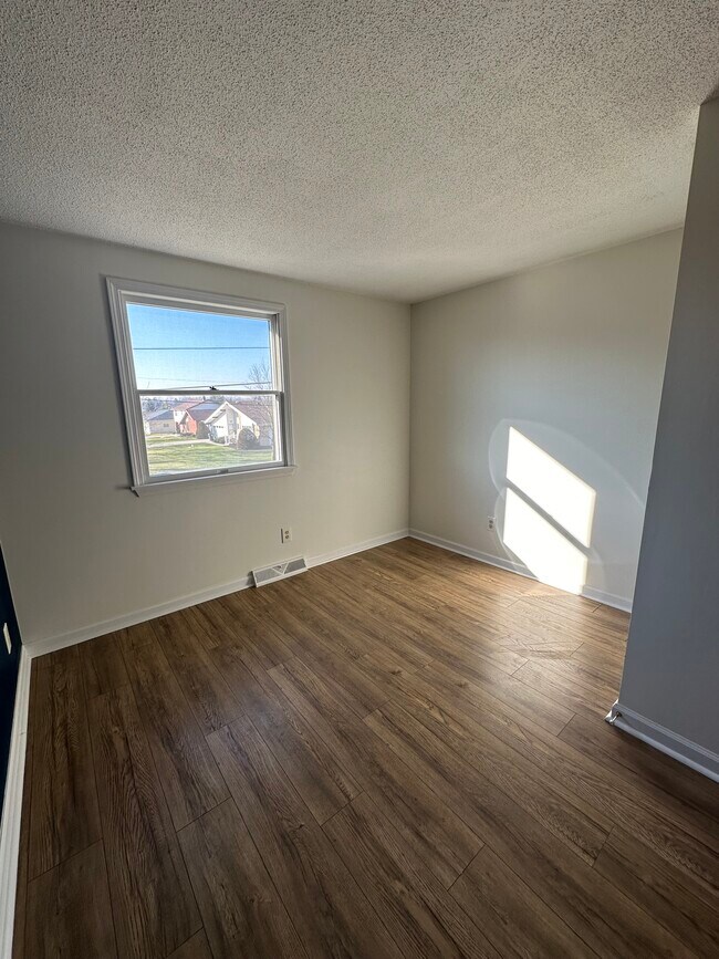 Building Photo - 175 Warner Rd