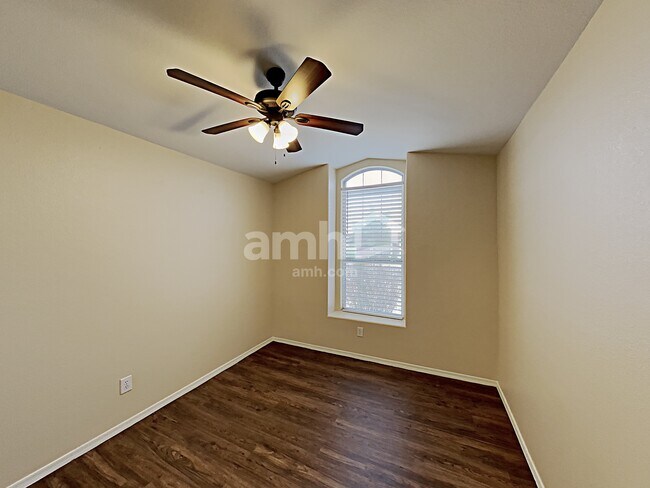 Building Photo - 12751 W Palm Ln