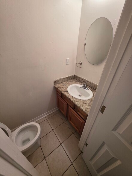 Building Photo - 6847 Mayo Blvd