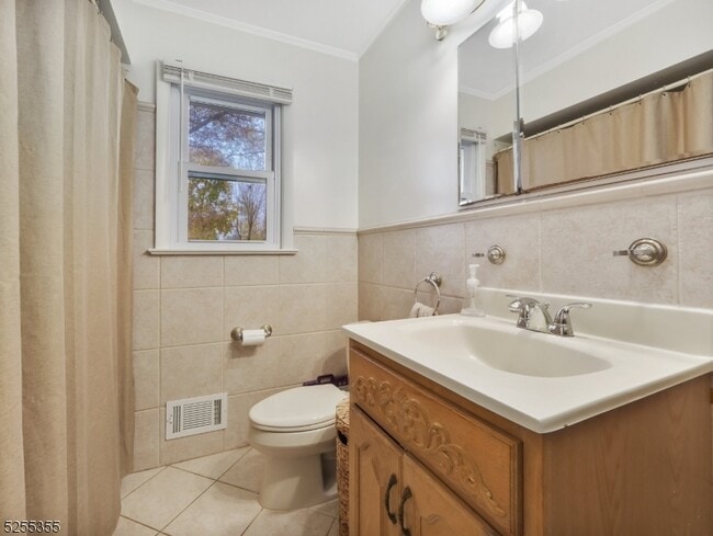 Building Photo - 69 Intervale Rd