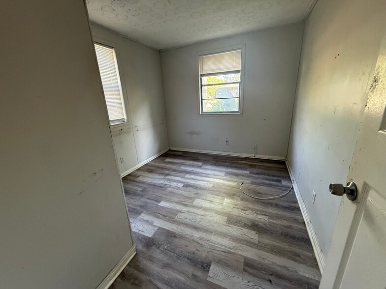 Building Photo - 3516 Penton St