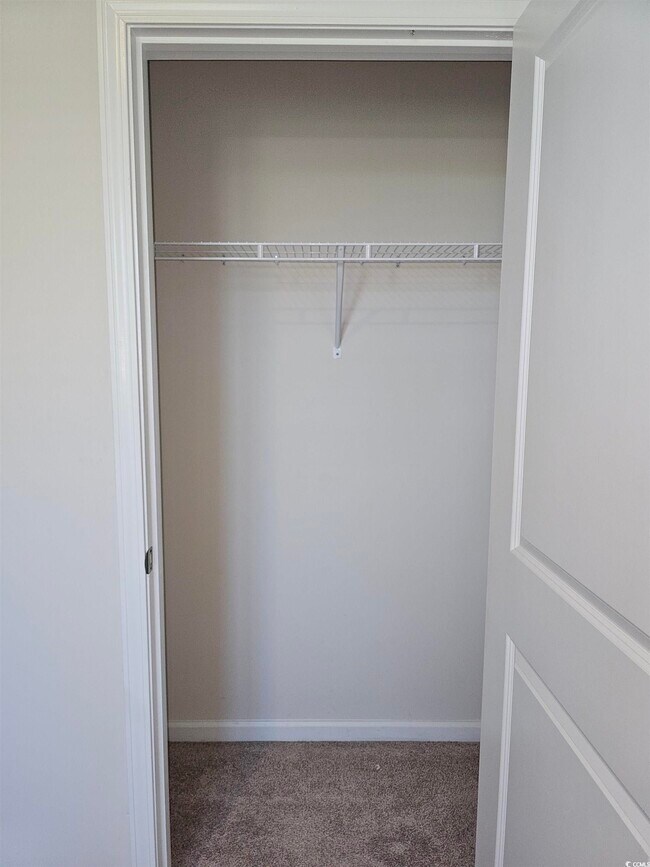 Building Photo - 3193 Bells Lk Cir