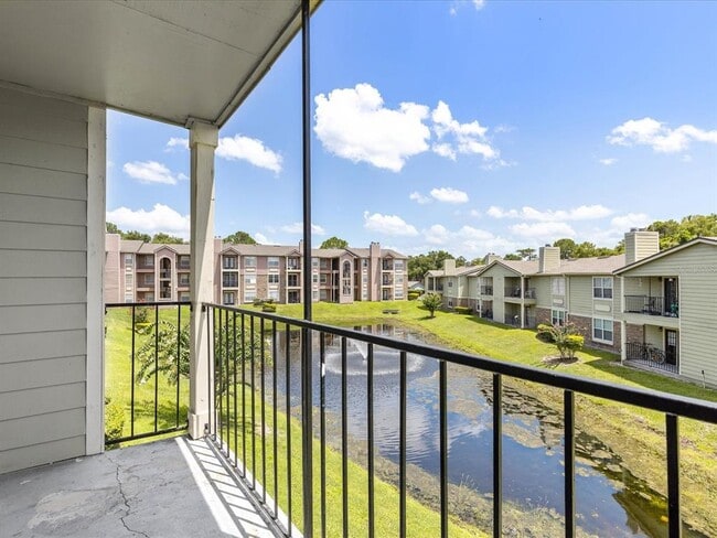 Building Photo - 2550 N Alafaya Trail