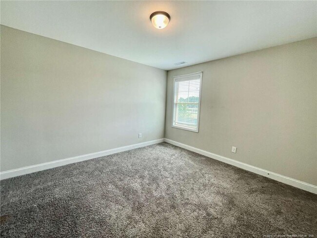 Building Photo - 5344 Debut Ave