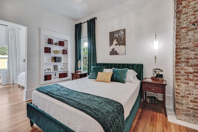 Building Photo - 20 M L King Ave