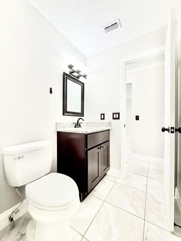 Building Photo - 200 Countryclub Drive - 808