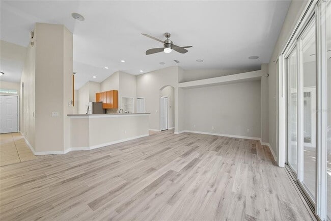Building Photo - 11724 Holly Creek Dr