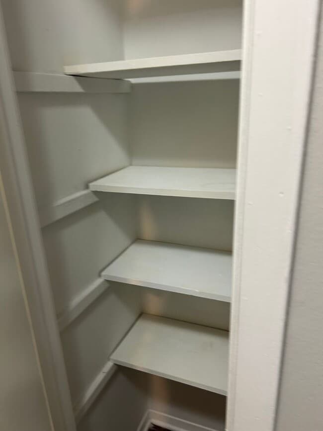 Building Photo - 3772 Hyacinth Dr