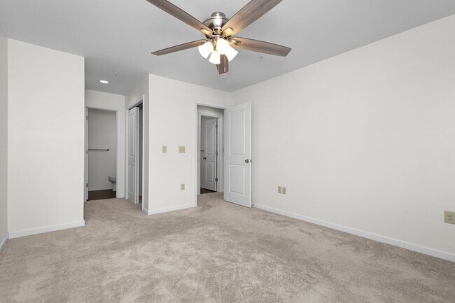 Building Photo - 414 Delaware Ave