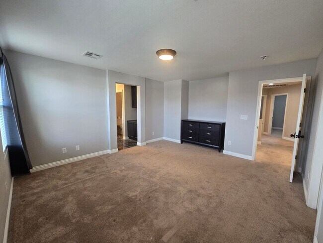 Building Photo - A Fabulous 3 Bedroom Home in South West Las Vegas