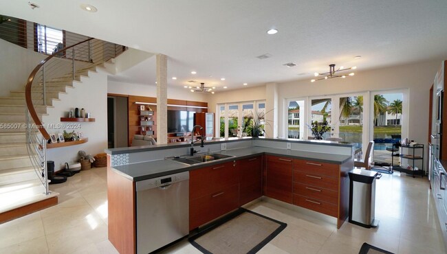 Building Photo - 7031 NW 113th Ct