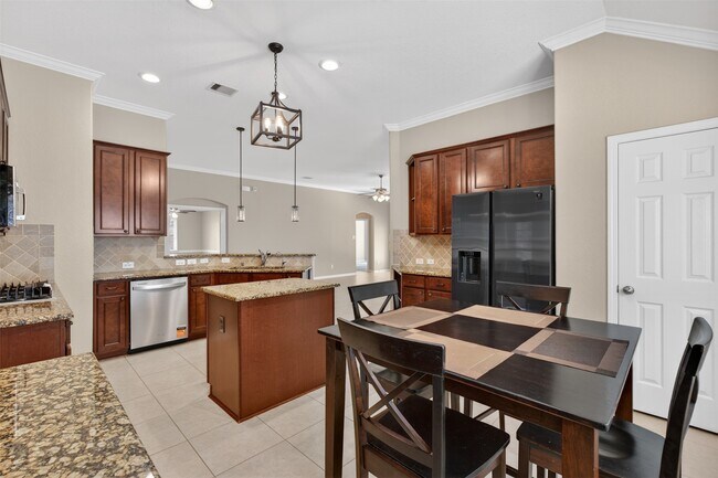 Building Photo - 10103 Sweet Willow Ln