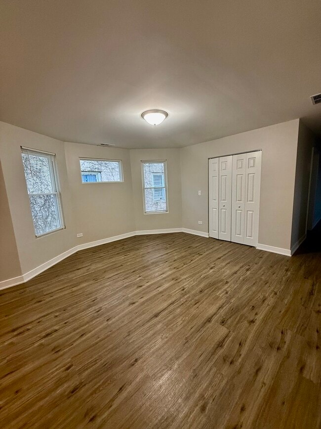 Building Photo - 146 S 9th Ave