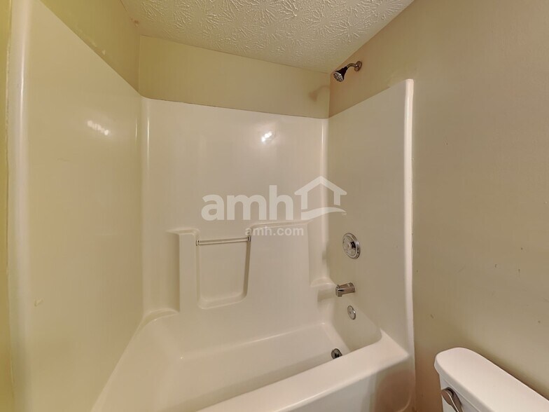 Building Photo - 3892 Refinement Way