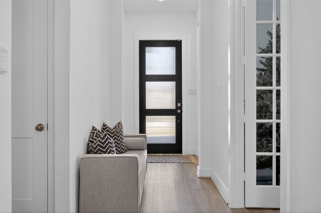 Building Photo - 6118 Waterman Lk Ln