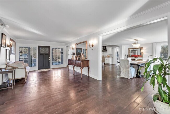 Building Photo - 708 S Rose Farm Rd
