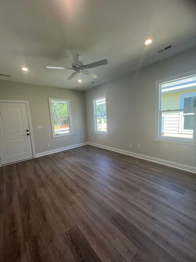 Building Photo - New Construction 3 Bedroom Home