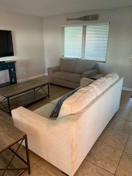 Building Photo - 13825 S Indian River Dr