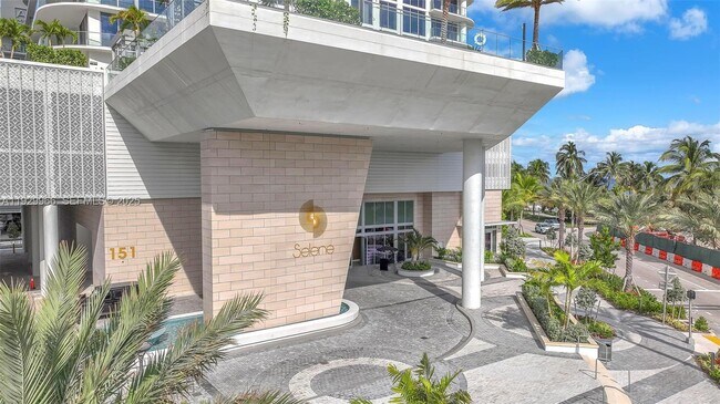 Building Photo - 151 N Seabreeze Blvd