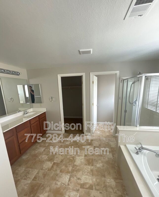 Building Photo - 7445 Hunter Glen Dr