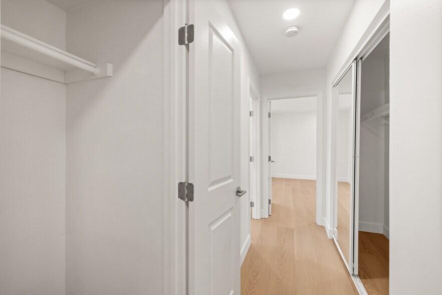 Building Photo - 3361 Wichita Falls Ave