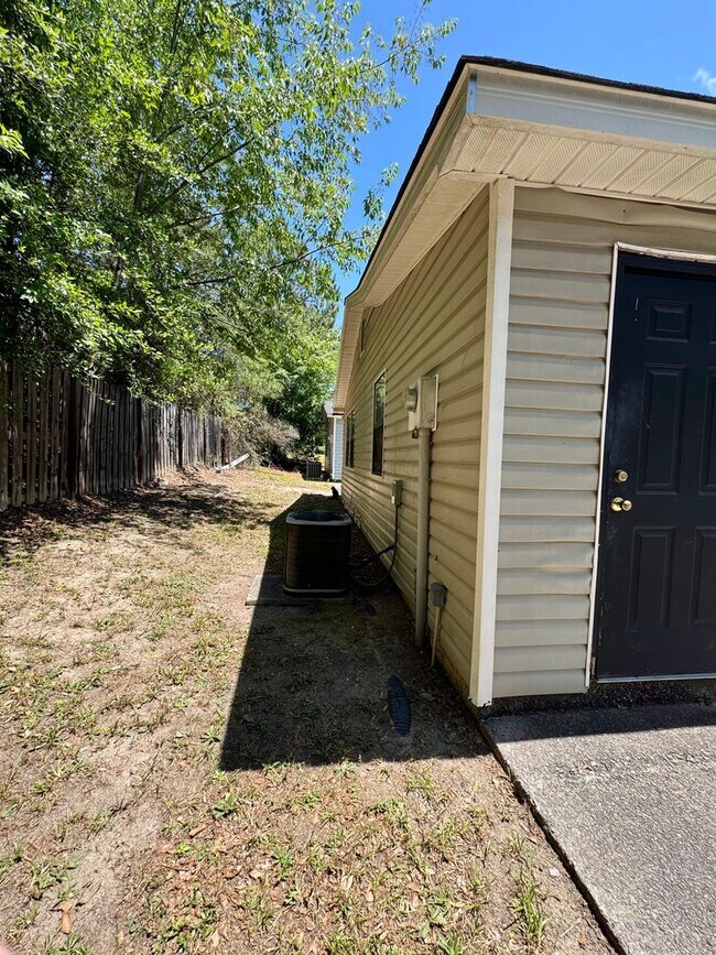 Building Photo - Cozy Living in a Quiet Augusta Community