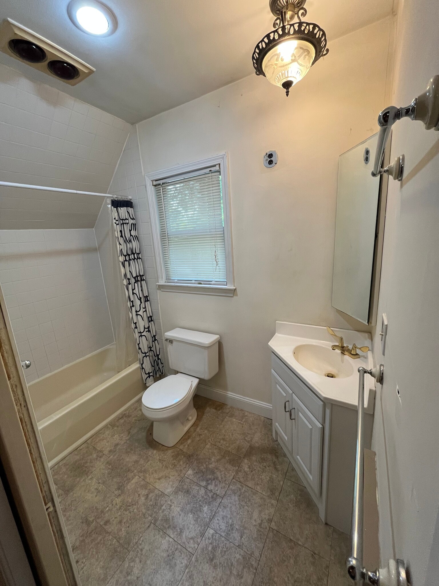 Master Bathroom - 26 Summer St