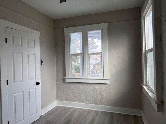 Building Photo - Charming 2-Bed, 1-Bath Home in San Diego (92102)