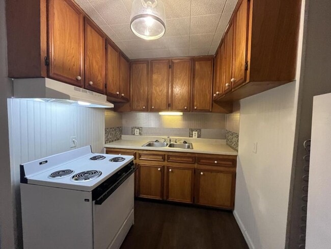 Building Photo - 1507 E North St