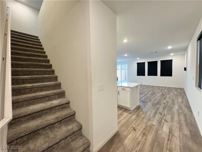 Building Photo - 6675 Ellery St
