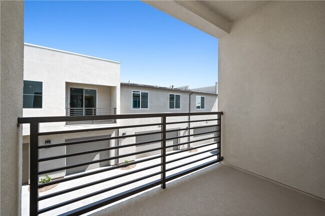 Building Photo - 3651 E Jacobson Paseo