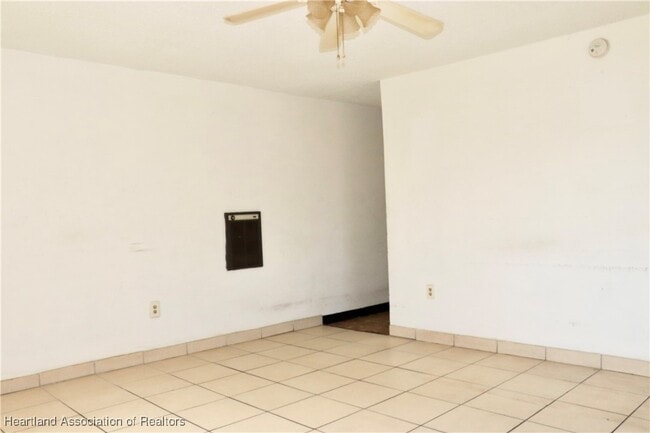 Building Photo - 1165 Memorial Dr