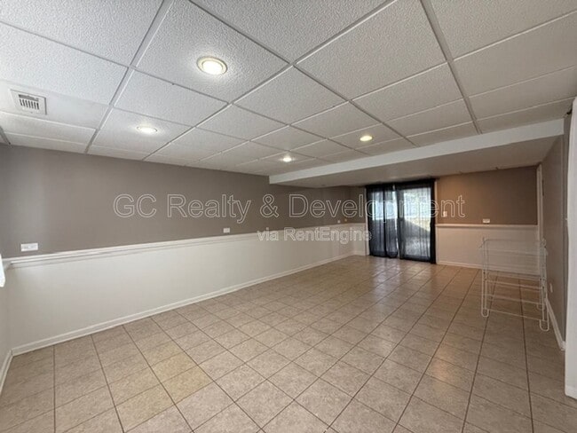 Building Photo - 1621 Warbler Dr